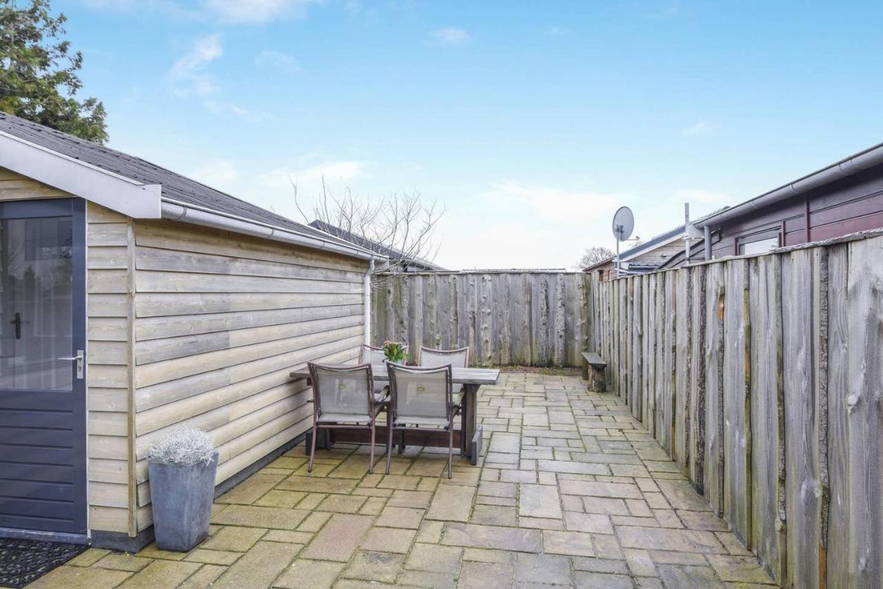 Tinyhouse Dirkshorn Noord-Holland Honden Welkom Omheinde Tuin 10 Km Van Strand Exterior foto